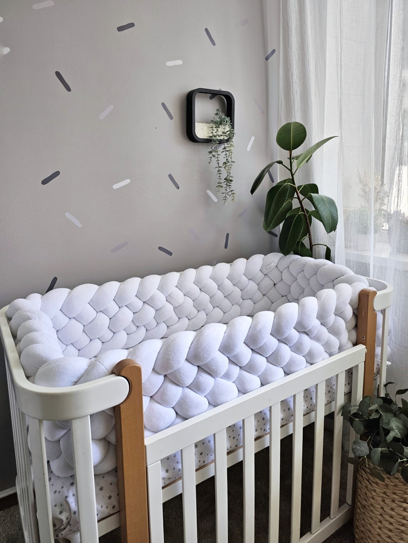 Triple white braided crib bumper 30 cm