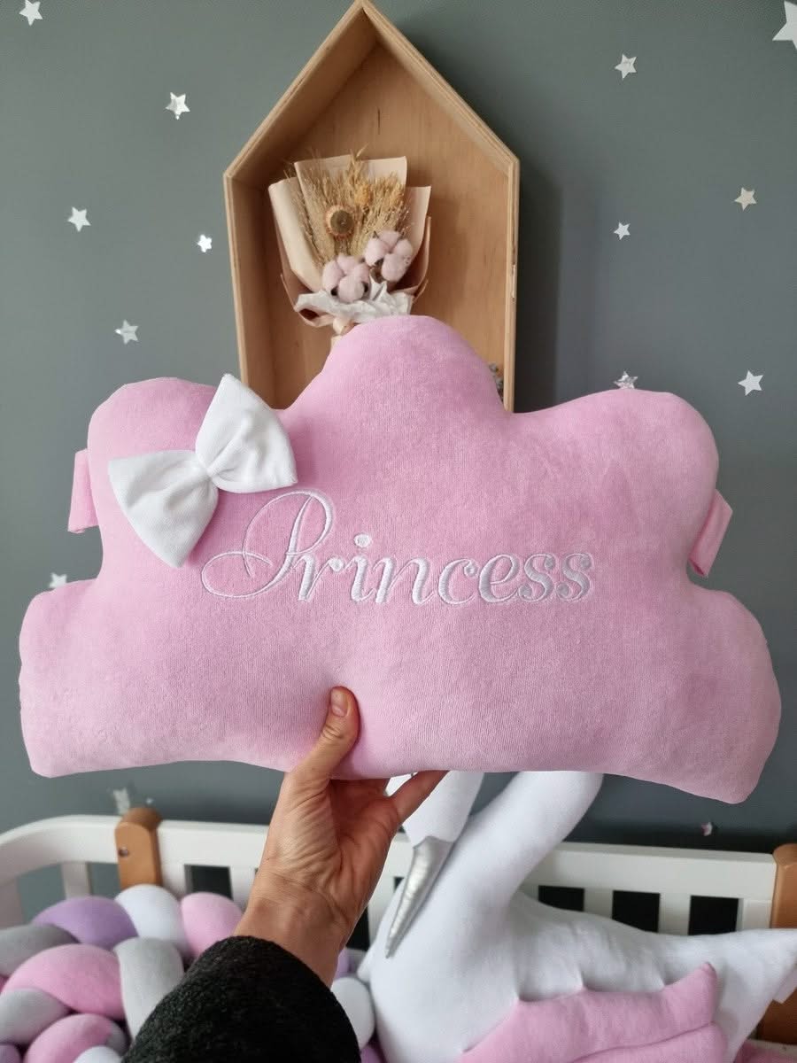 Custom pillow cloud with baby name. KARI studio