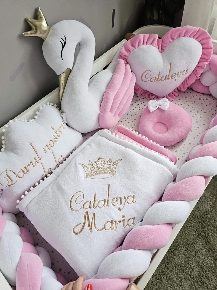 Baby girl bedding set pink. KARI studio