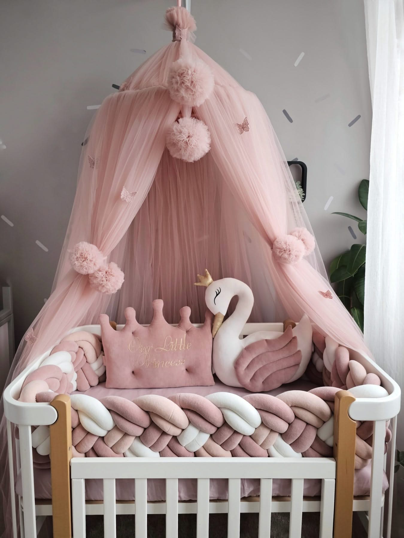 Premium Baby bedding set for crib. KARI studio