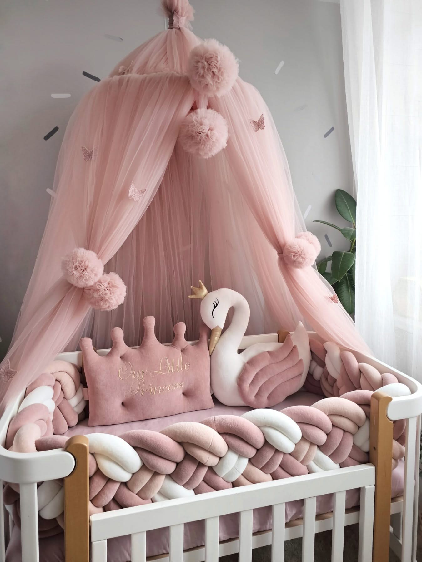 Premium Baby bedding set for crib. KARI studio