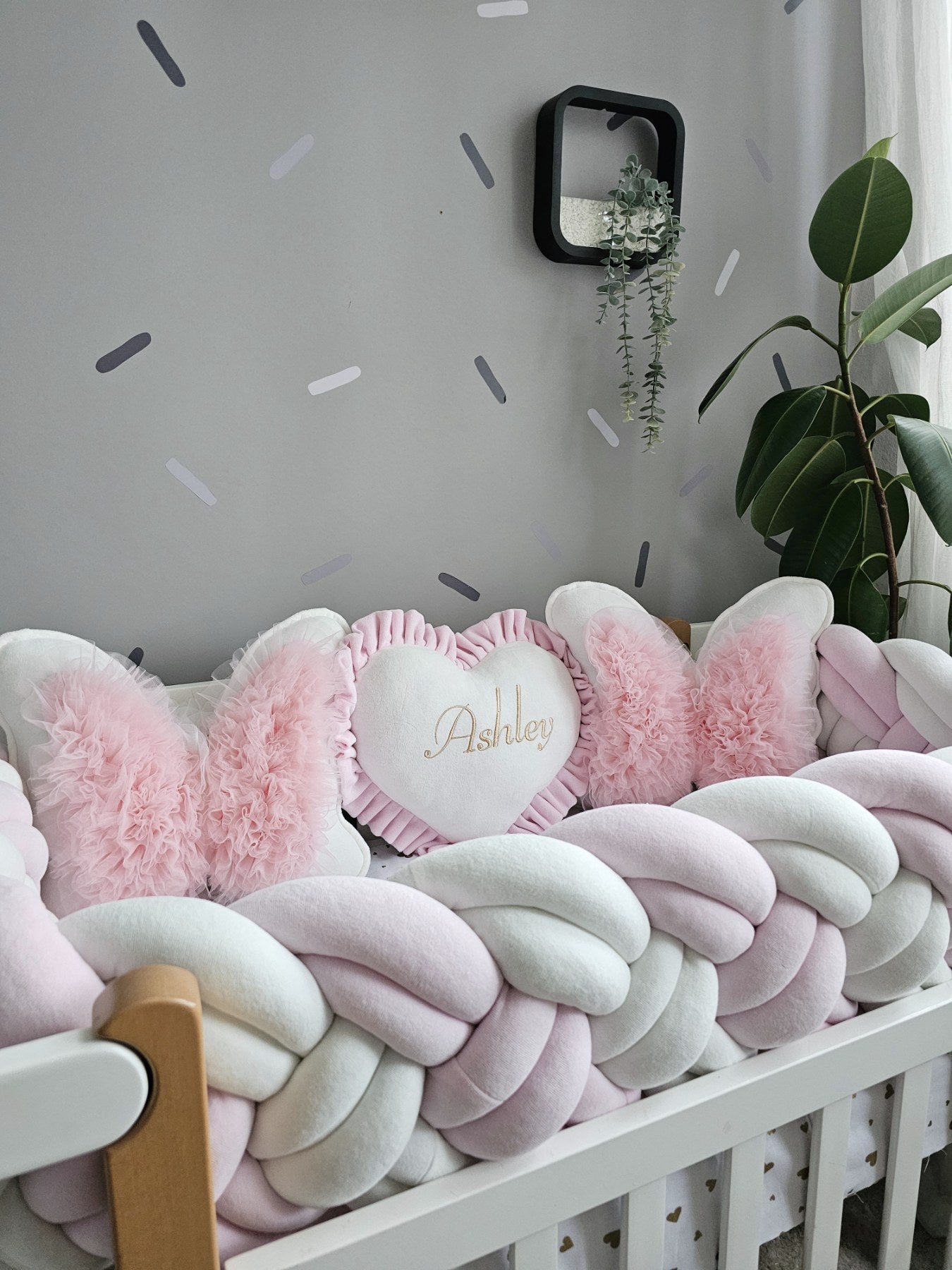 Light pink baby bedding set for girl