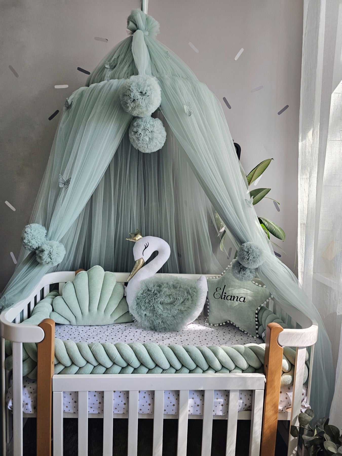 Green baby crib bedding. KARI studio
