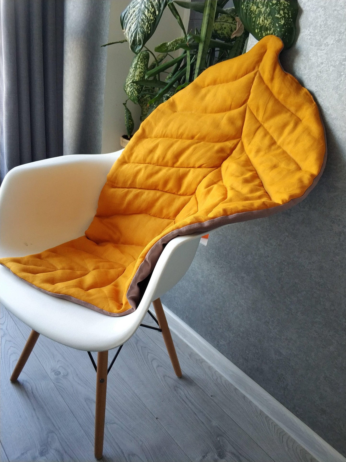 Baby linen leaf play mat mustard - KariStudio