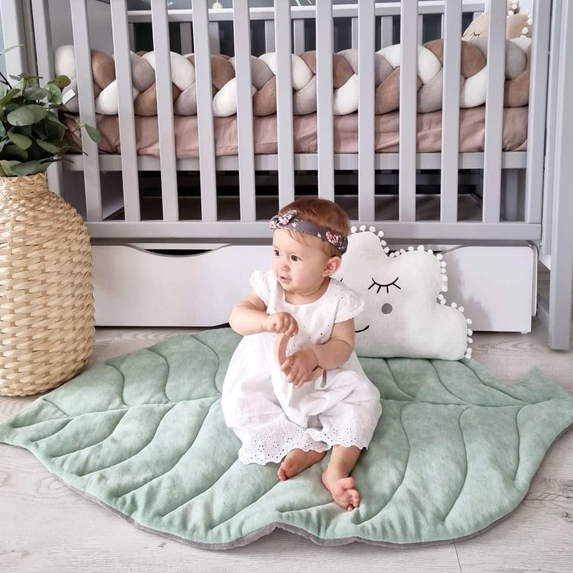 Baby leaf play mat pistachio - KariStudio