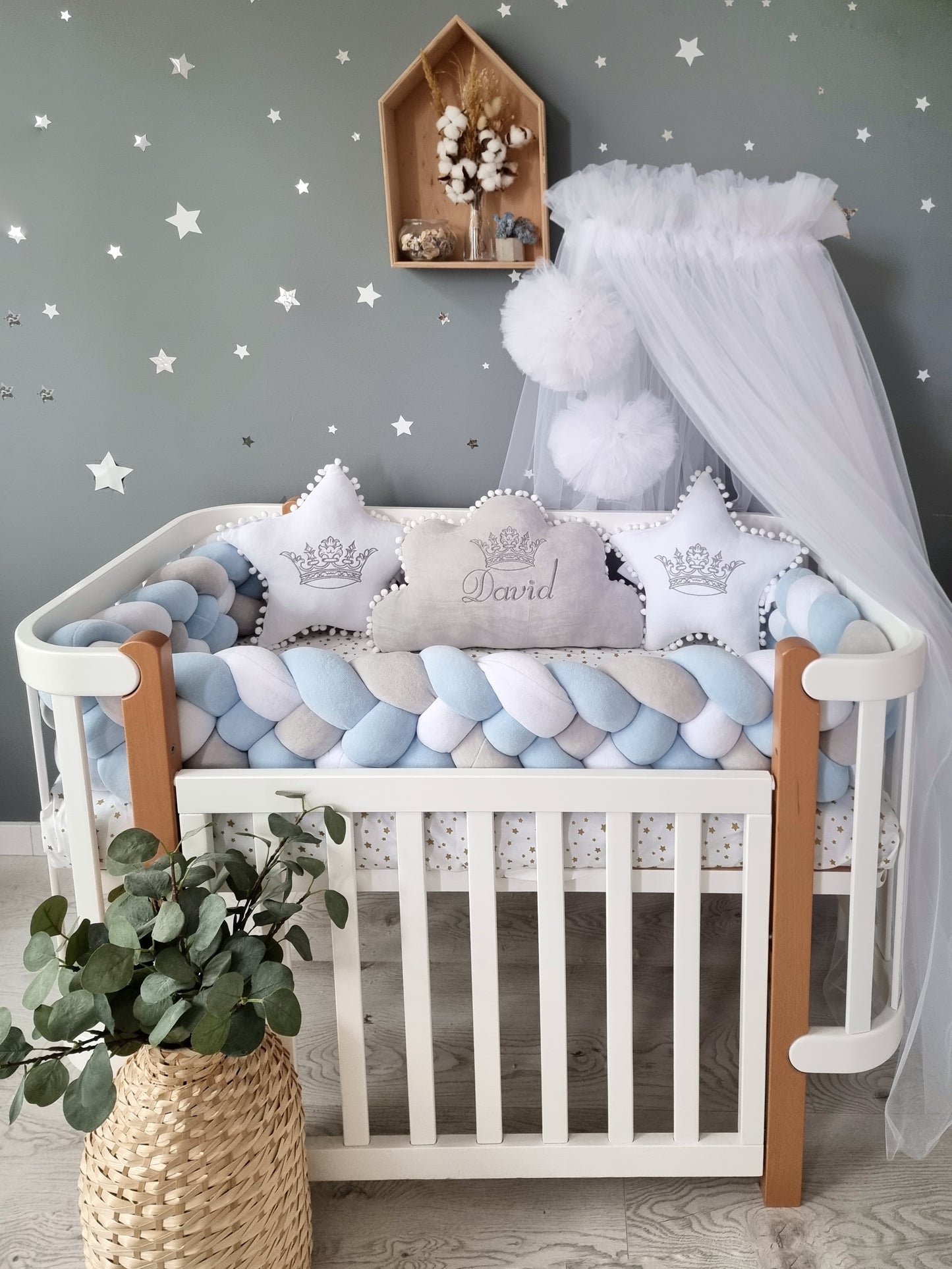 Baby boy bedding set with crib padding: blue, light gray, white. KARI studio