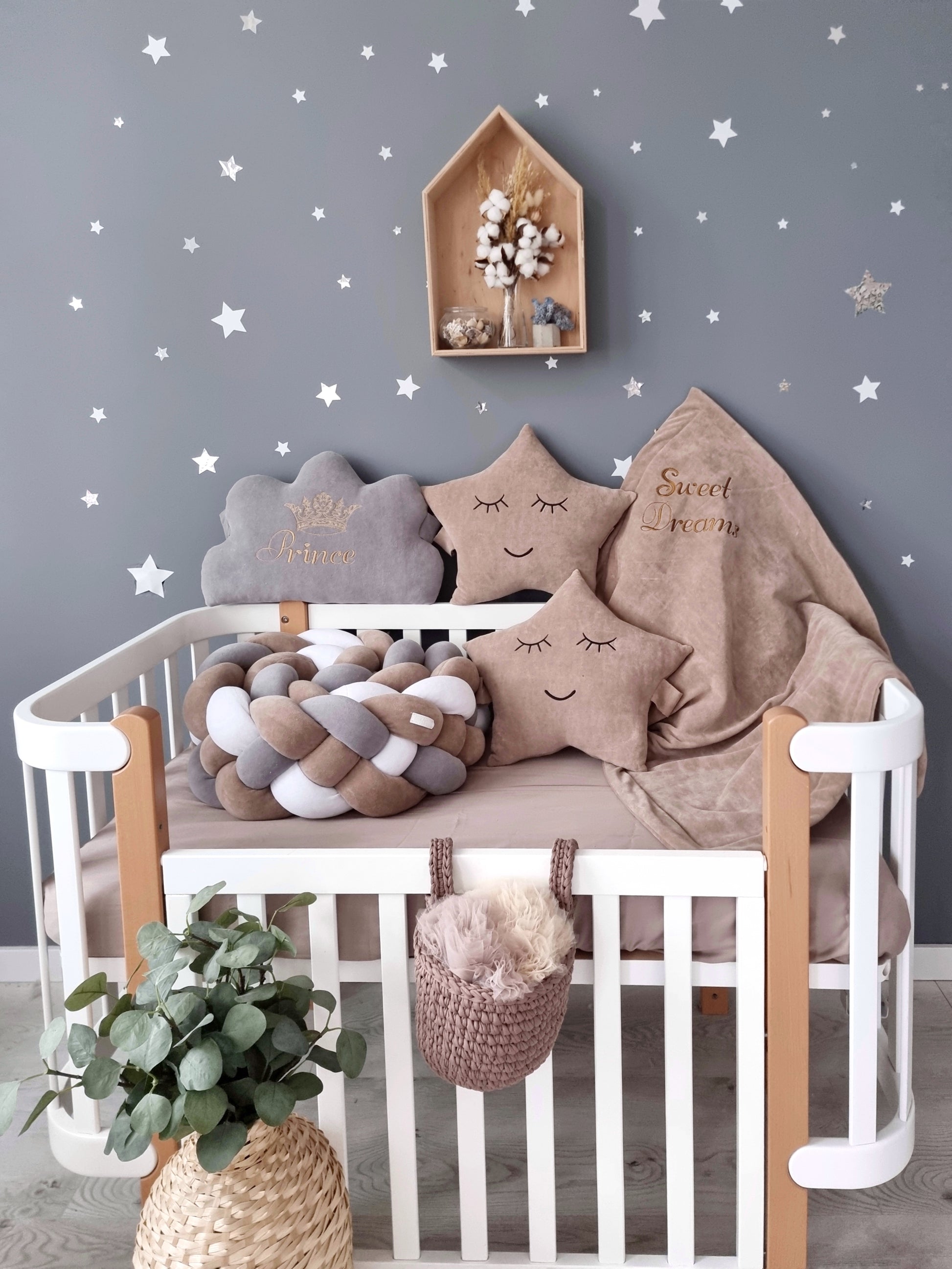 Baby bedding set with crib padding: cappuccino, gray, white. KARI studio