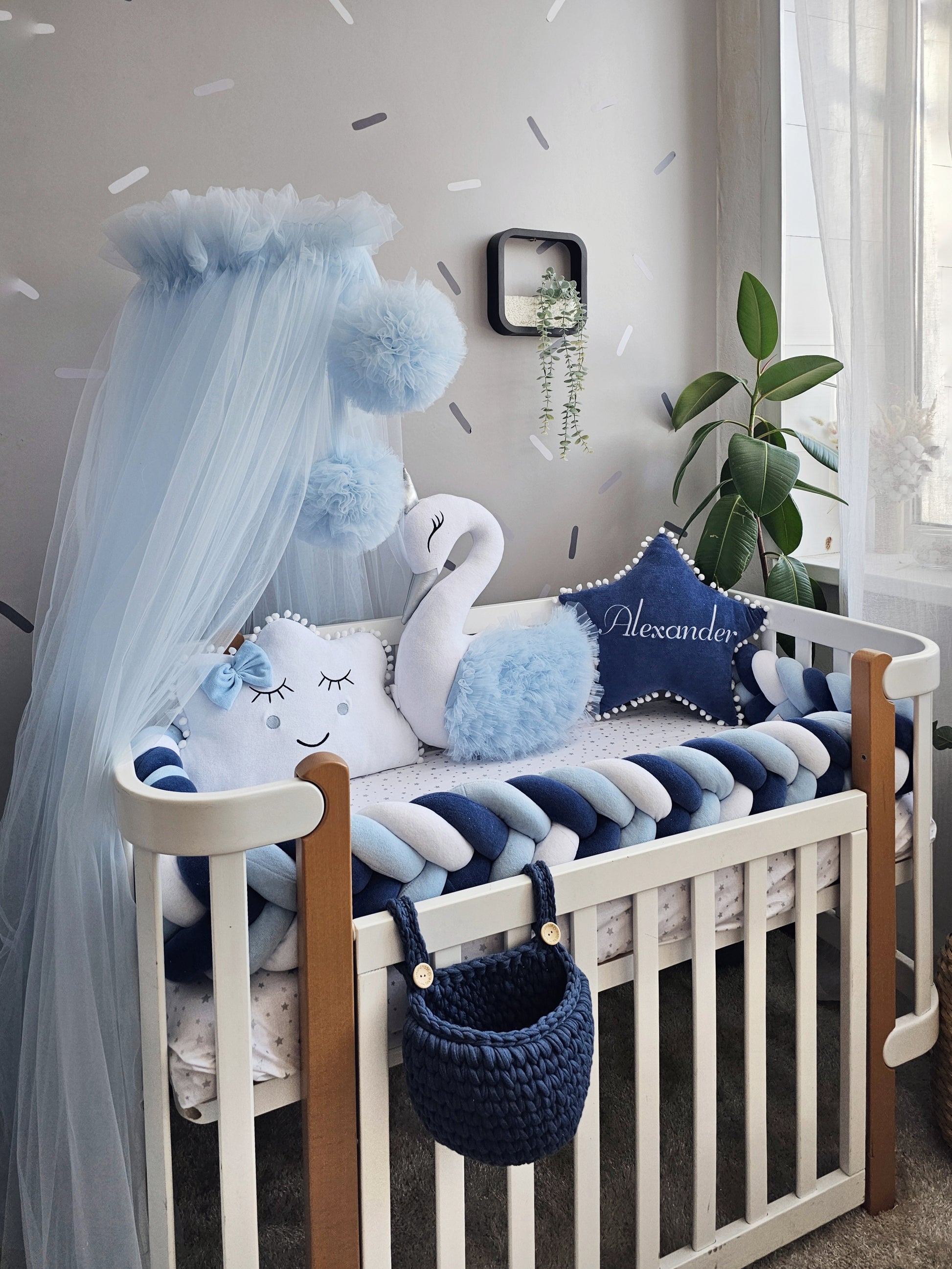 Navy blue baby crib bedding for boy. KARI studio