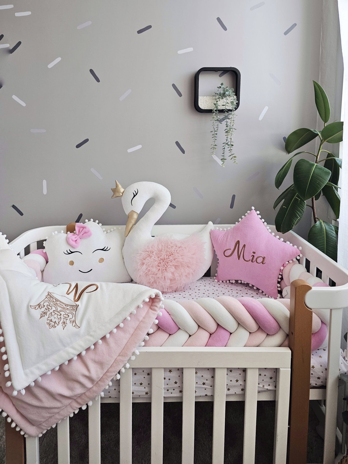 Baby girl crib bedding set pink, light pink, creamy. KARI studio