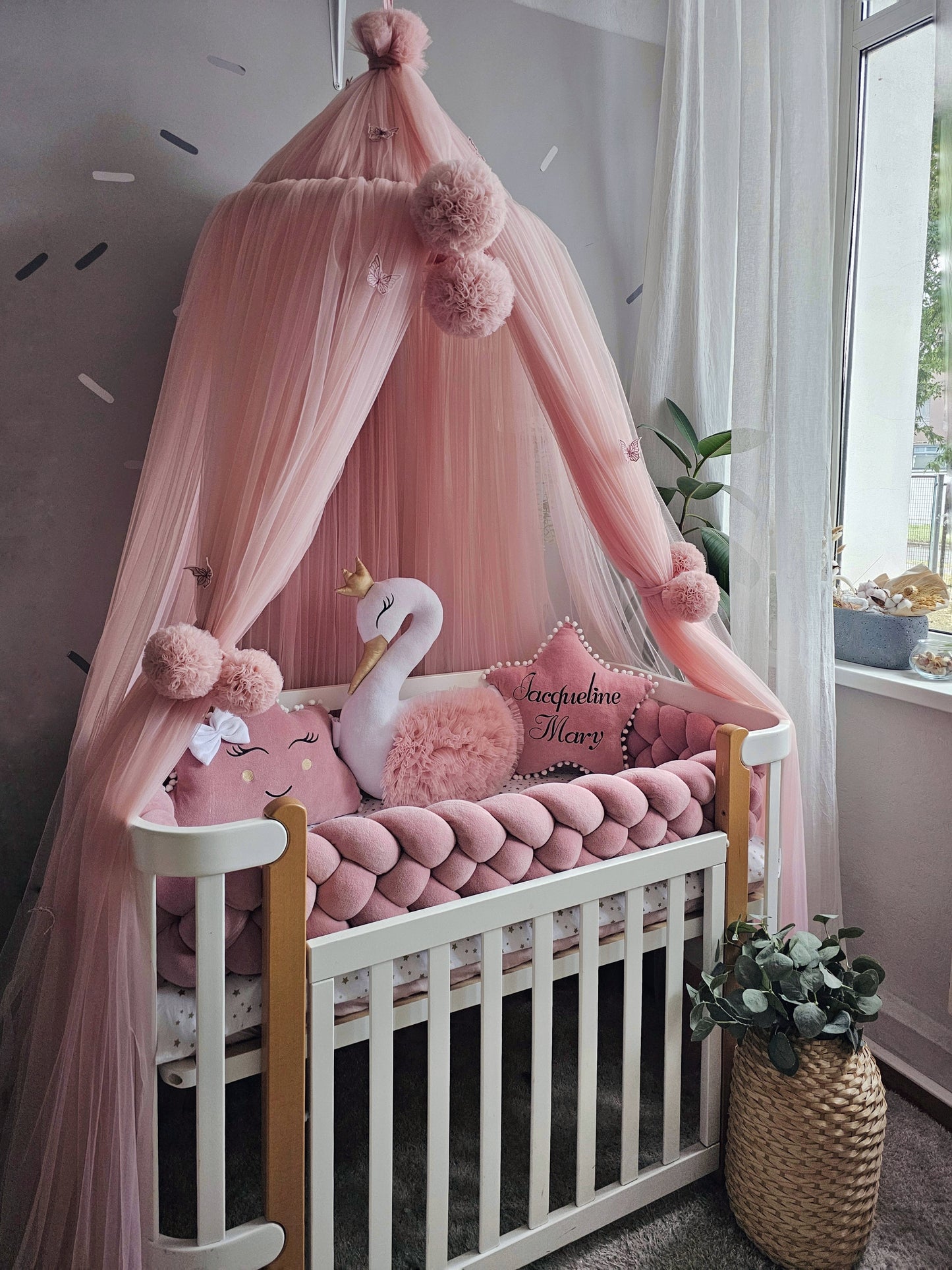 Luxury baby bedding with crib bumpers