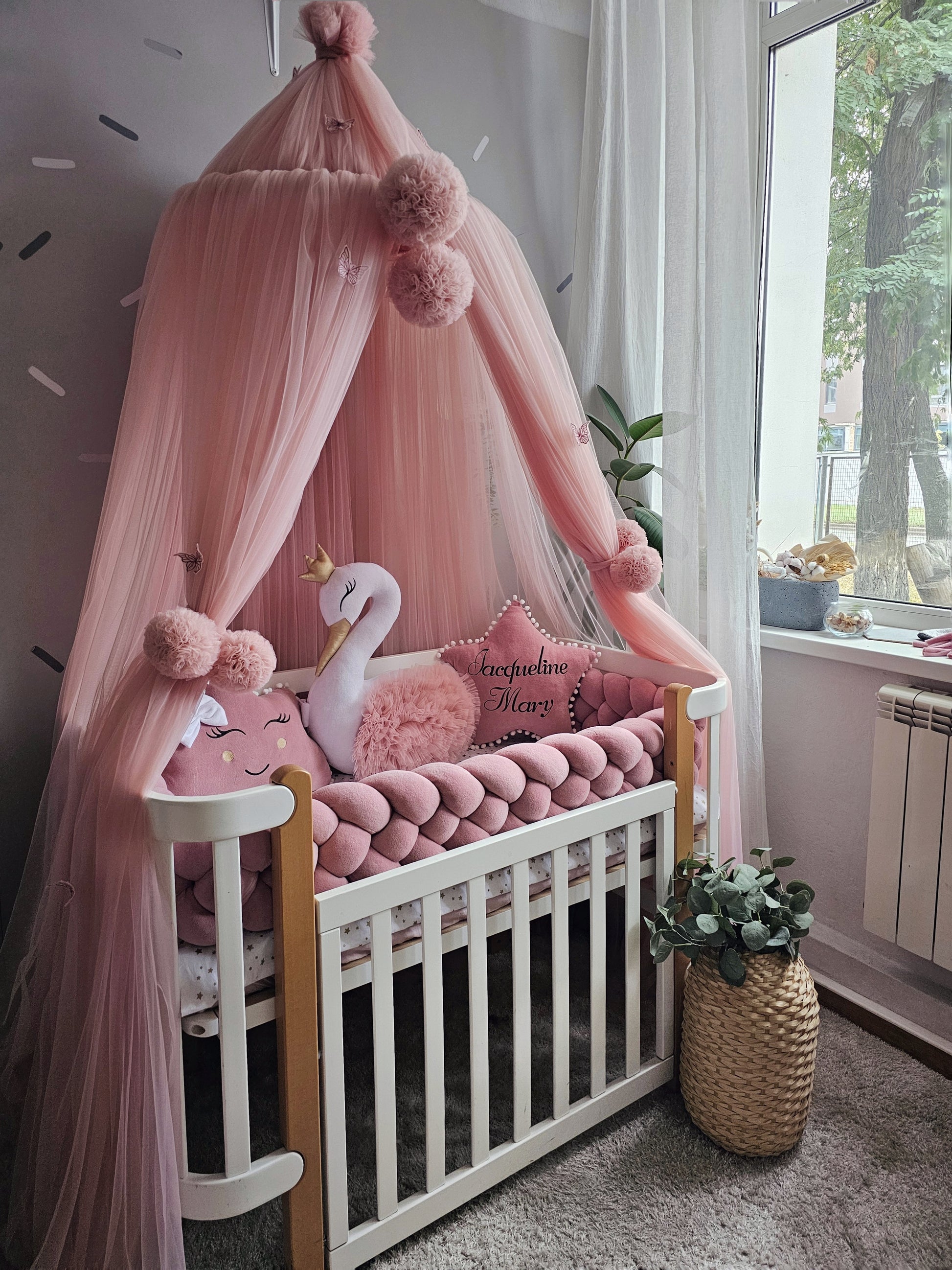 Luxury baby bedding with crib bumpers