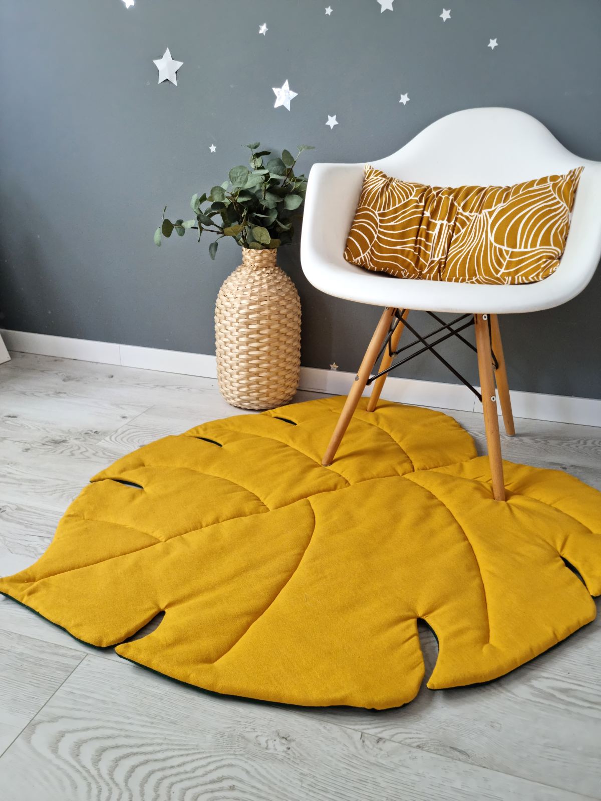 Baby play mat monstera. Leaf nursery rug. KARI studio