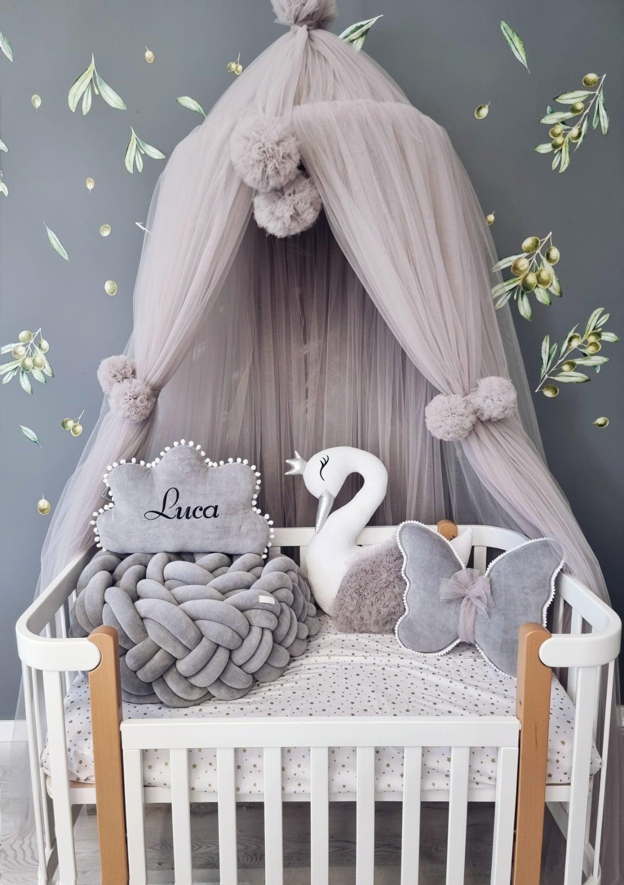 Personalized Baby bedding set for gray. Braided crib bumper - KariStudio