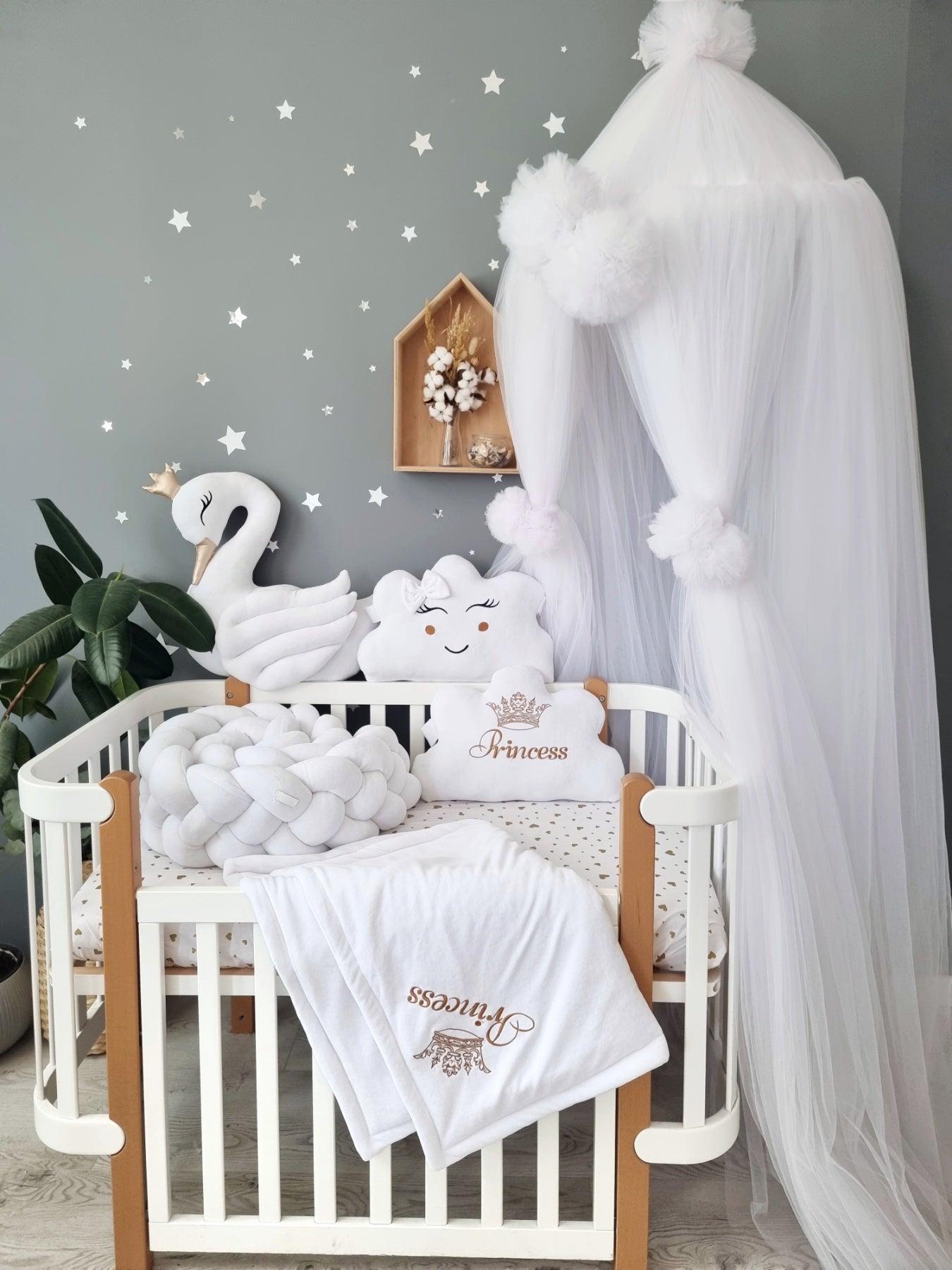 Personalized baby bedding set white. Braided crib bumper - KariStudio