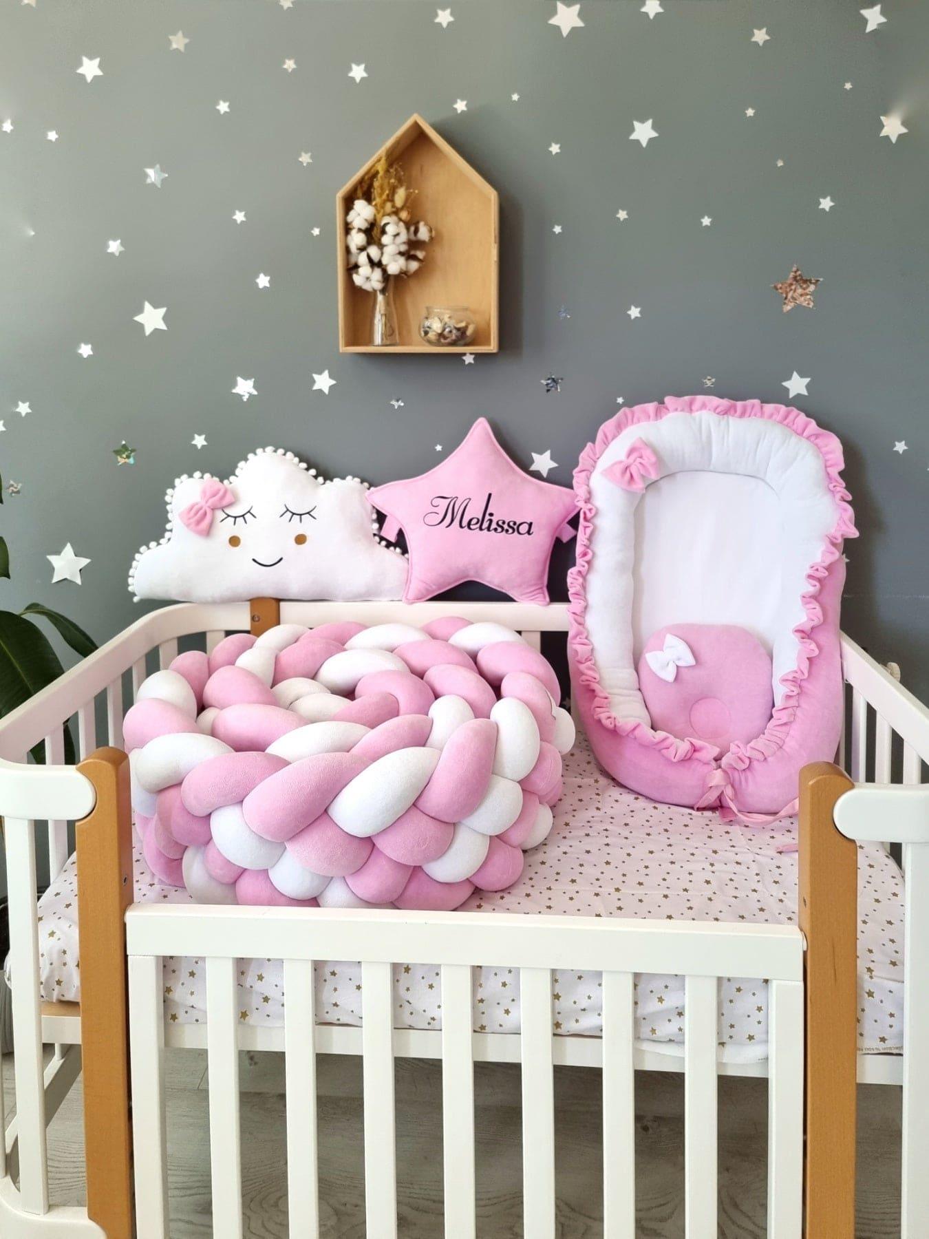 Personalized cot bumper set for girl pink. Braided crib bumper - KariStudio