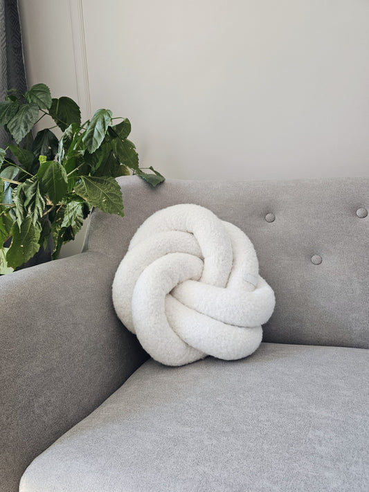 Throw decorative pillow. Knot pillows.