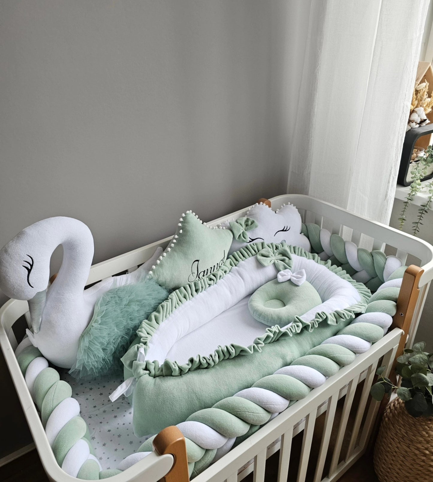 Personalized baby bedding set green - KariStudio