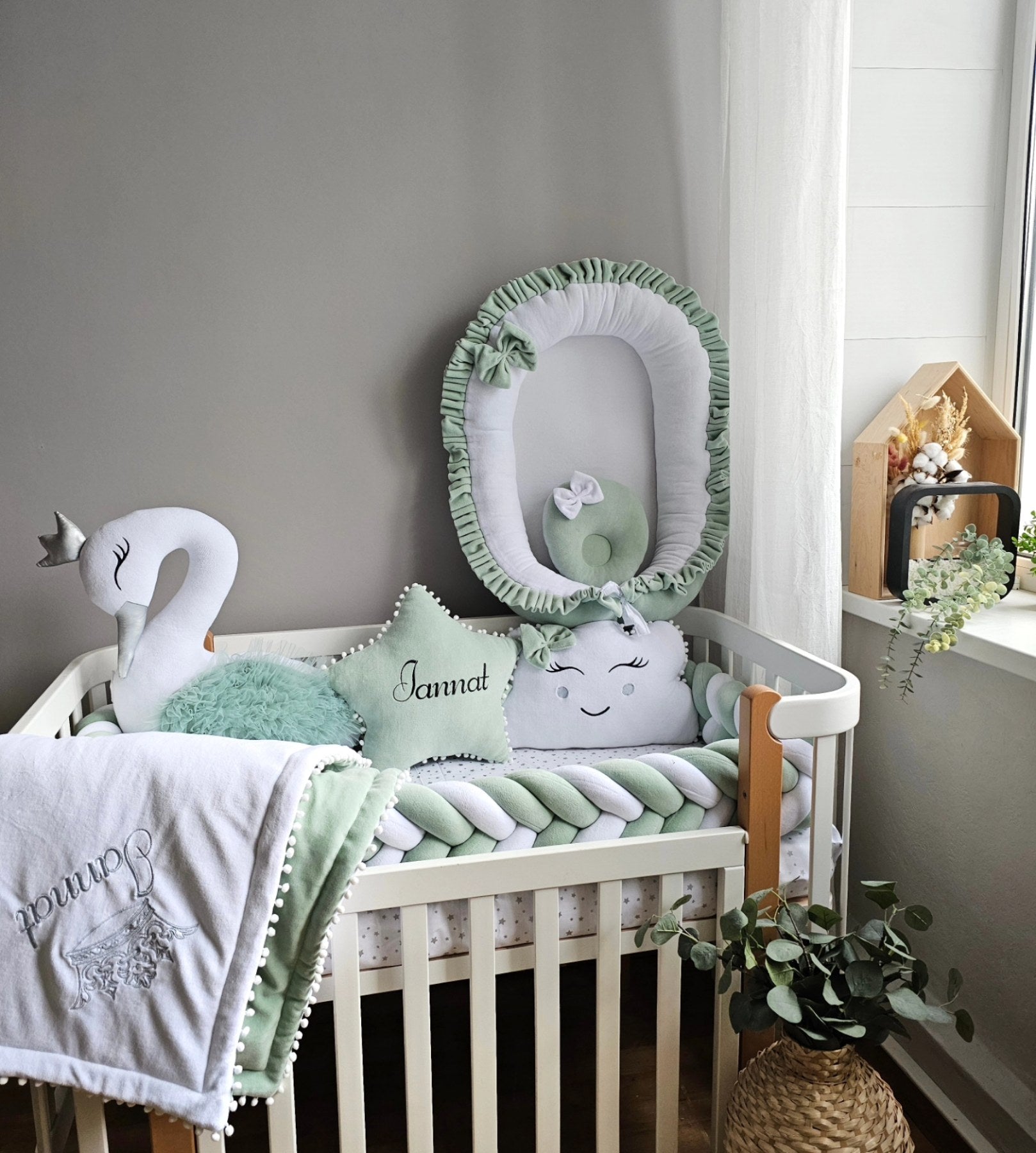 Personalized baby bedding set green - KariStudio