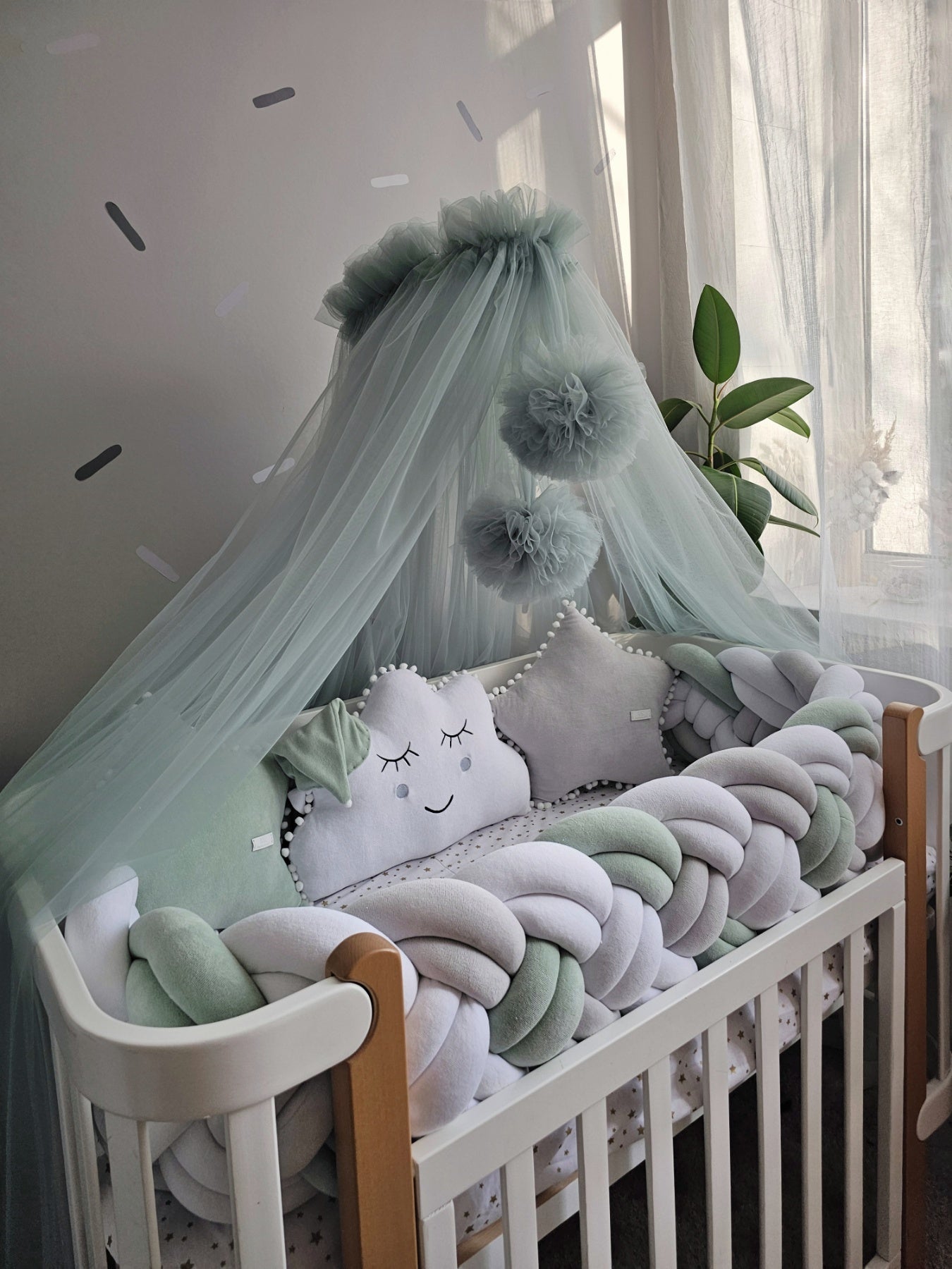 Gender neutral baby bedding set with braided crib bumper green. KARI studio