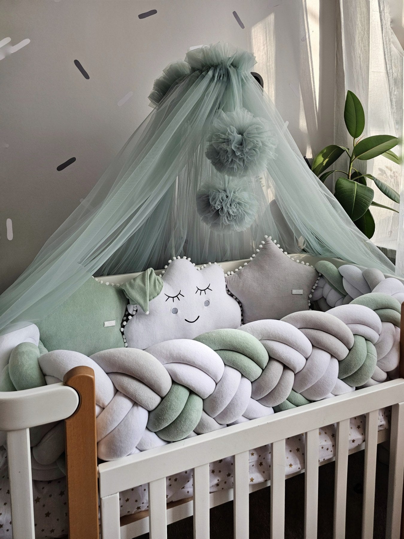 Gender neutral baby bedding set with braided crib bumper green. KARI studio