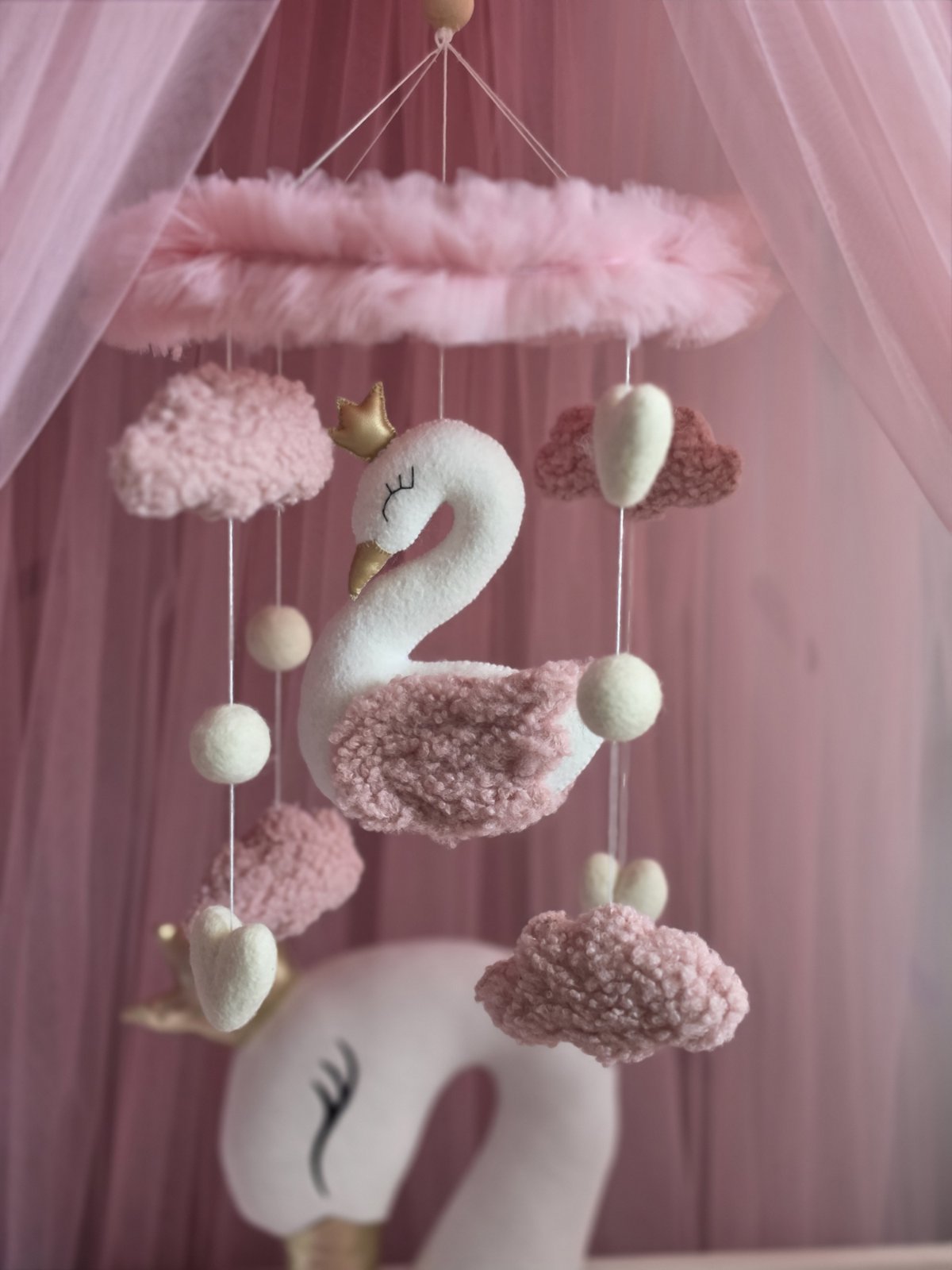 Personalized Girl Bedding Set Light Pink | Handmade Nursery Decor with Swan