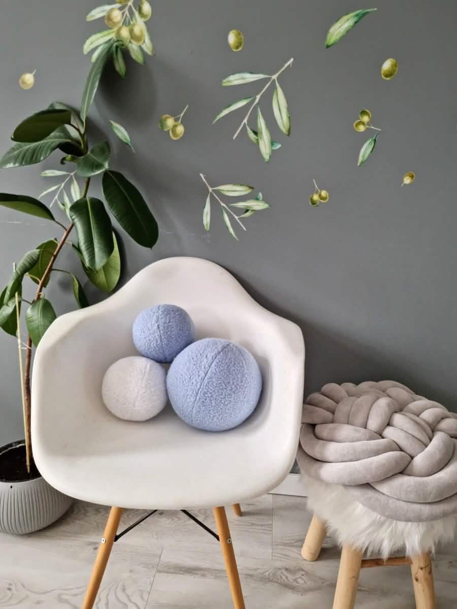 Throw pillow round. Decorative sofa pillows. 15 cm/5.9 inches
