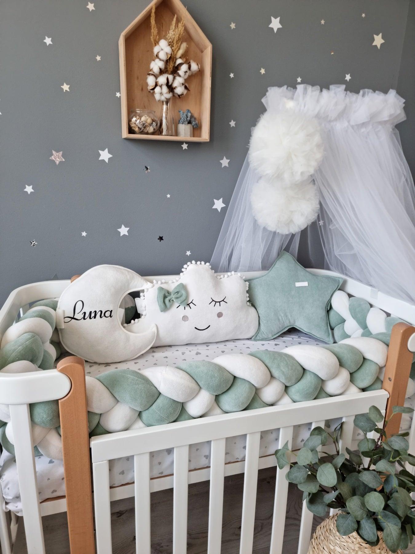 Personalized Baby bedding set for boy blue. Braided crib bumper - KariStudio