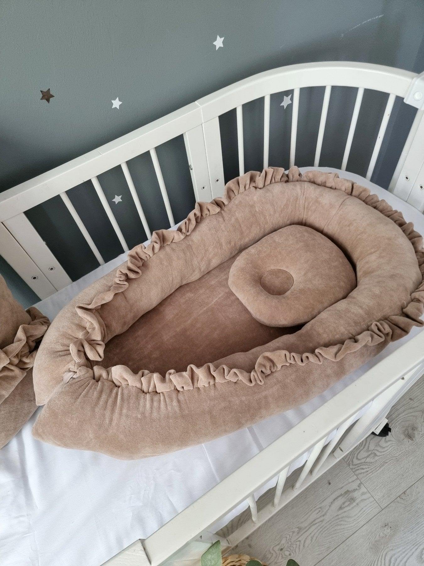 Personalized baby bedding set beige cappuchino. Braided crib bumper - KariStudio